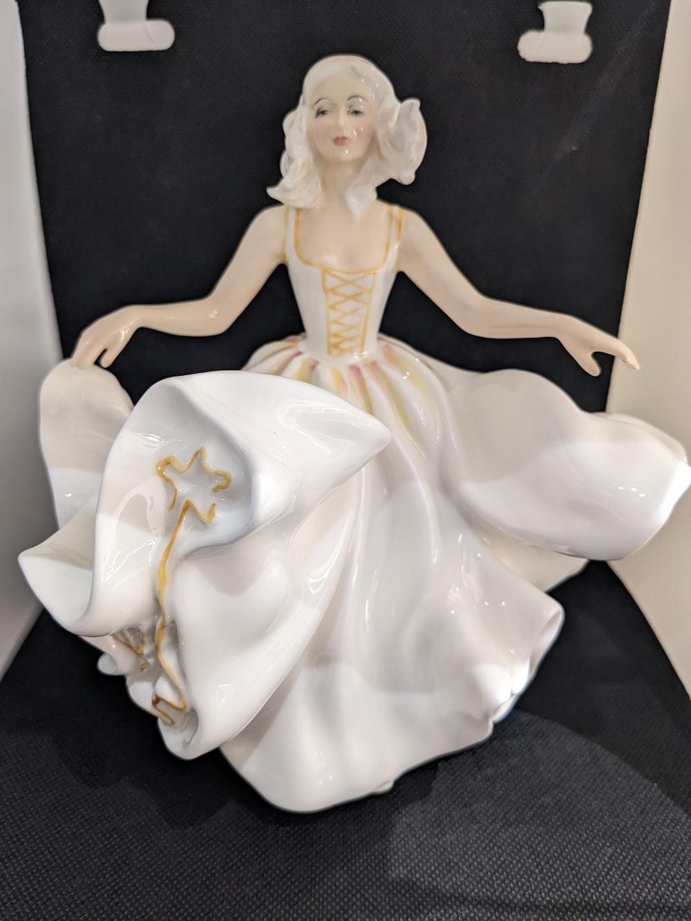 Royal Doulton Sweet Seventeen HN 2734 Vintage Figurine